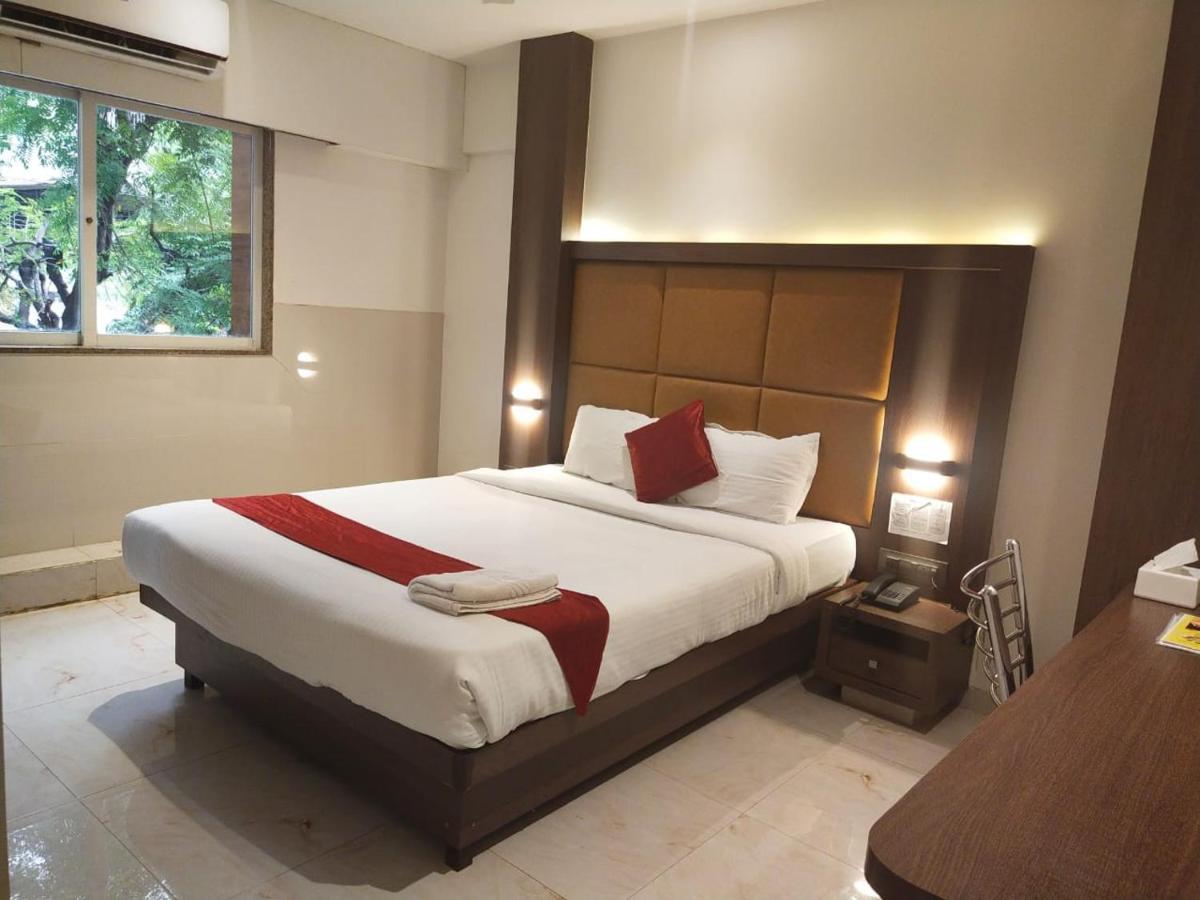 Hotel Monarch Express Near Karnala Sports Academy Panvel,Navi Mumbai Ngoại thất bức ảnh