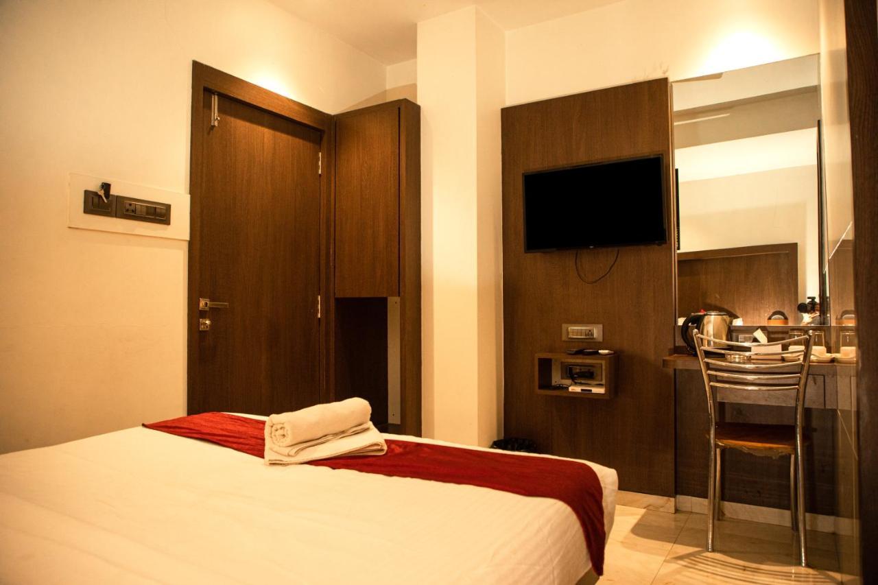 Hotel Monarch Express Near Karnala Sports Academy Panvel,Navi Mumbai Ngoại thất bức ảnh